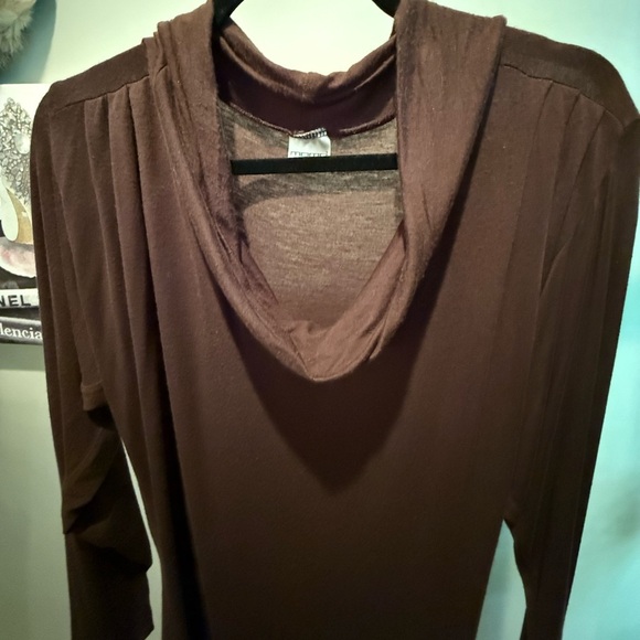 Momo Women's Pleat Shoulder Cowl Neck Brown Tunic Length Blouse Size Large - Picture 4 of 10